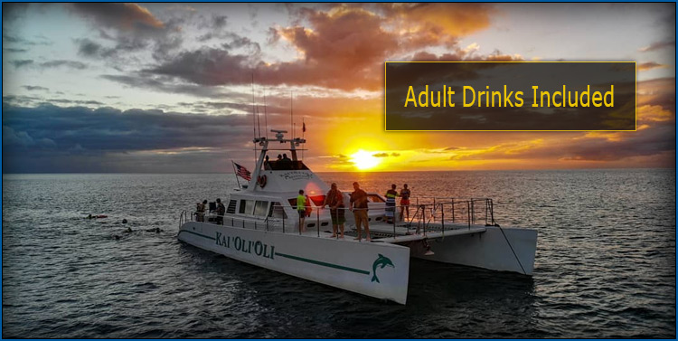 Cocktails and a hot Hawaiian buffet dinner are served during sunset aboard the Sunset Snorkel Cruise, Oahu.